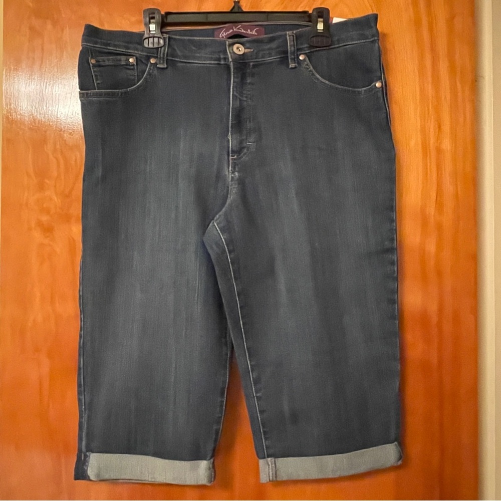 GLORIA VANDERBILT Women’s ‘Ashley’ Cuffed Capri Jeans Size 16